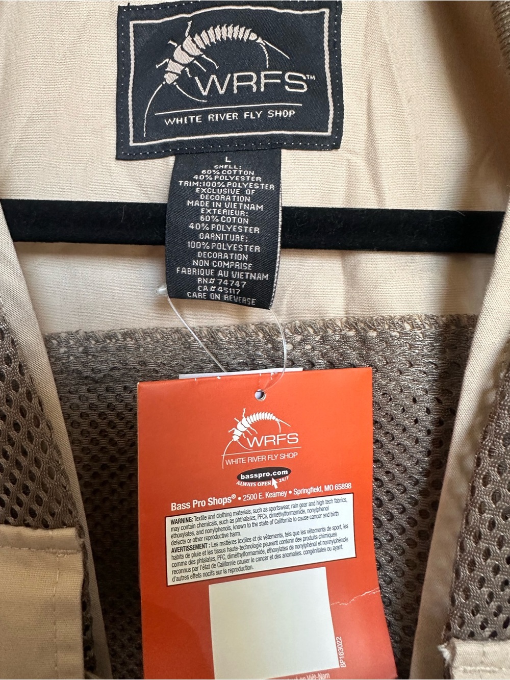 Journeyman Men’s Fishing Vest — Khaki/Tan Plus Multiple Fishing Flies. - Picture 3 of 4
